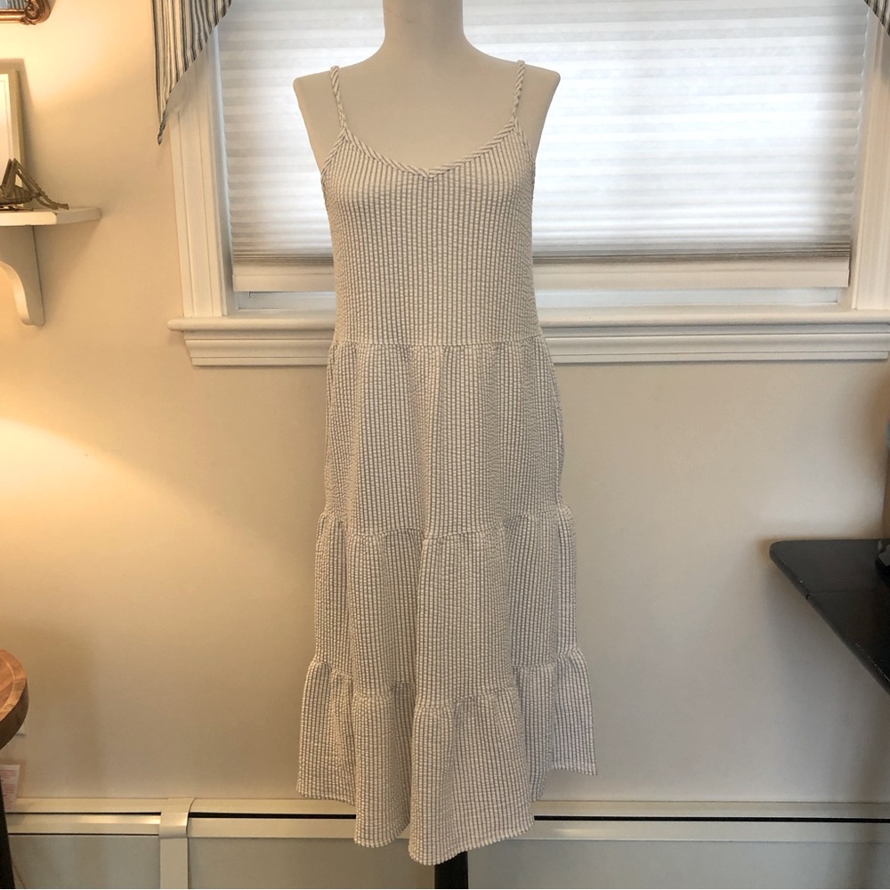 Green Envelope Summer Seersucker Stretchy Tiered Dress size small